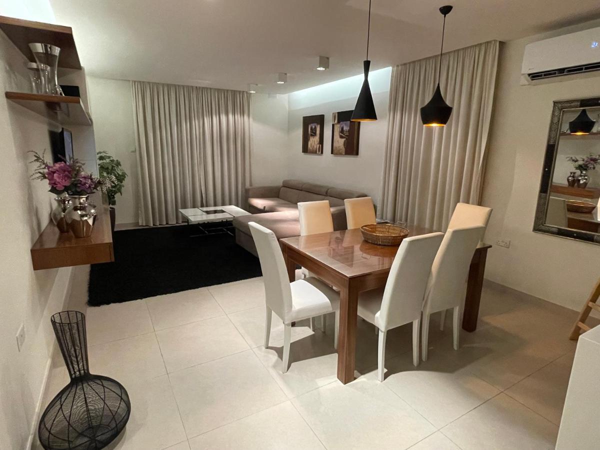 Deluxe Apartment With Pool In The Heart Of St Pauls Bay เซนต์พอลส์เบย์ ภายนอก รูปภาพ